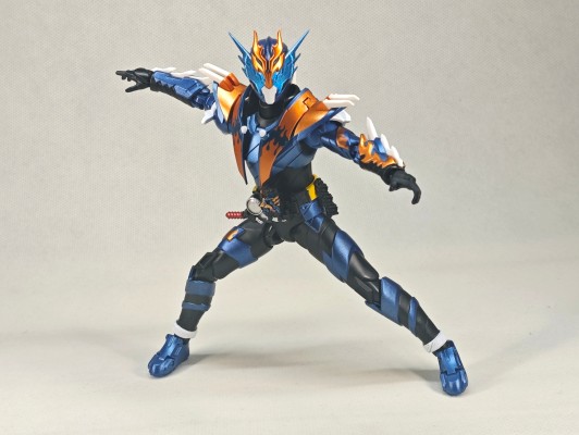 S.H.Figuarts 假面骑士创骑 假面骑士克罗兹