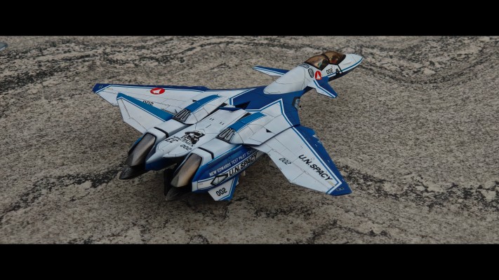超时空要塞plus 1/72 VF-11D 雷鸟 “Test Pilot School”