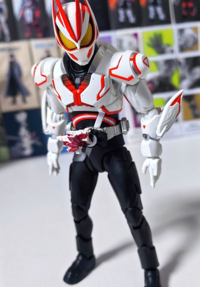 S.H.Figuarts（真骨雕制法） 假面骑士空我 惊异全能形态 真骨雕制法10周年纪念版