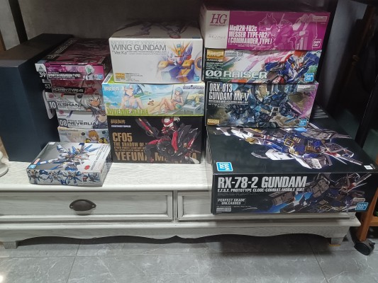 MG 1/100 灵格斯（机动战士高达 逆袭的夏亚版）