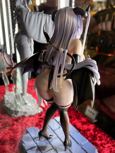 紫苑・阿尔菲涅 小恶魔