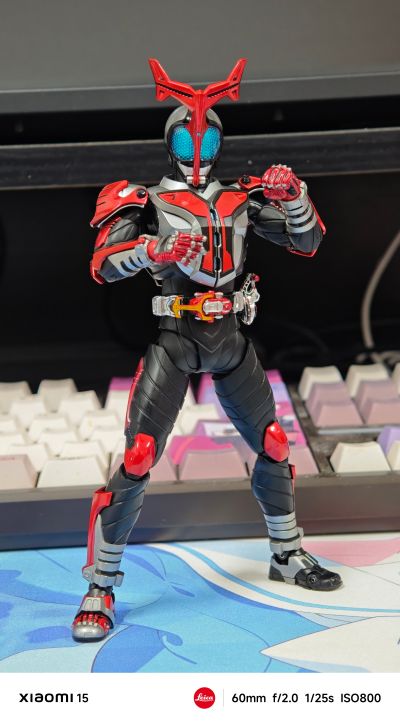 S.H.Figuarts（真骨雕制法）假面骑士甲斗王 超越形态 真骨雕制法10周年纪念版