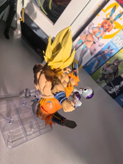 S.H.Figuarts  弗利萨 终极形态-复活