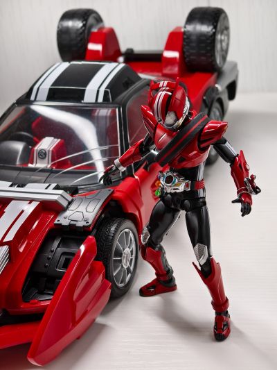 S.H.Figuarts 假面骑士驰骑 特莱多隆