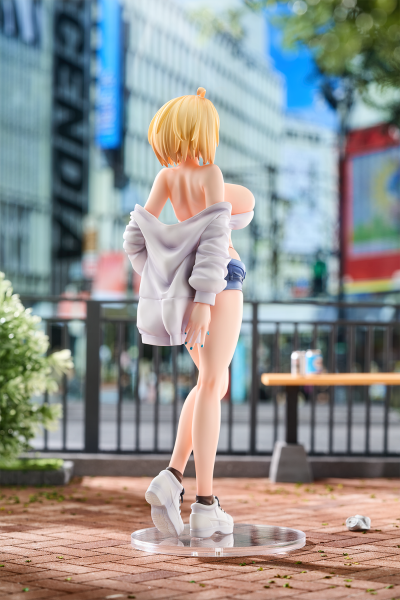 索菲亚· F· 希琳 夏日装束