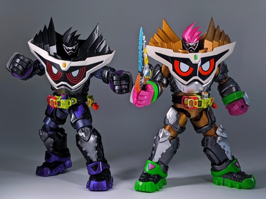 S.H.Figuarts 假面骑士艾克赛德 假面骑士艾克赛德 极限玩家 等级99