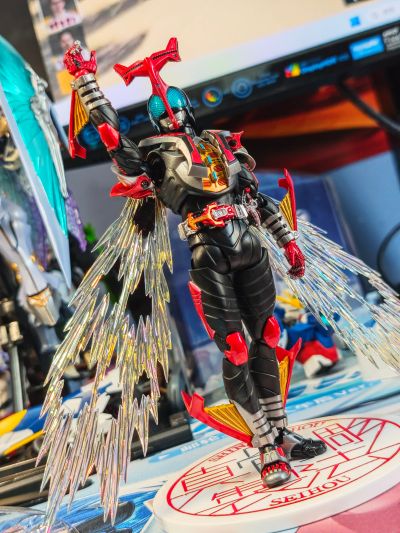 S.H.Figuarts（真骨雕制法）假面骑士甲斗王 超越形态 真骨雕制法10周年纪念版