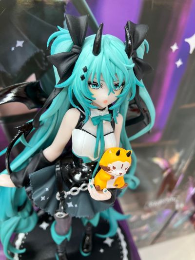 初音未来联名小浣熊拉斯卡尔 Trio-Try-iT玩具人偶-恶魔款-