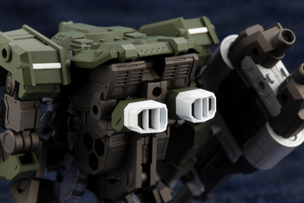 六角机牙 Definition Armor Blazeboar