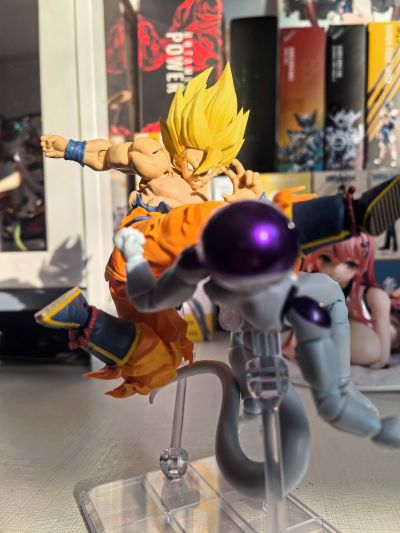 S.H.Figuarts  弗利萨 终极形态-复活