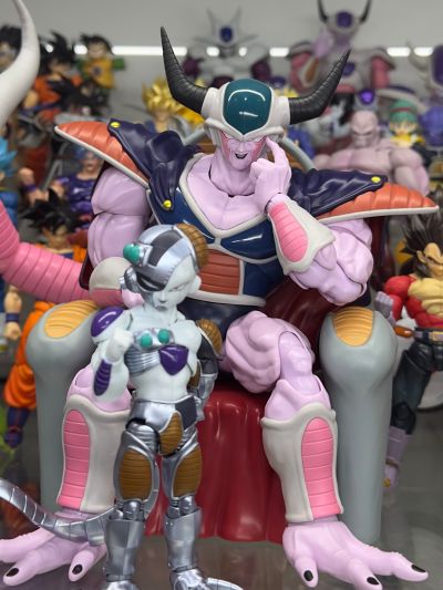 S.H.Figuarts  龙珠Z 库尔德王