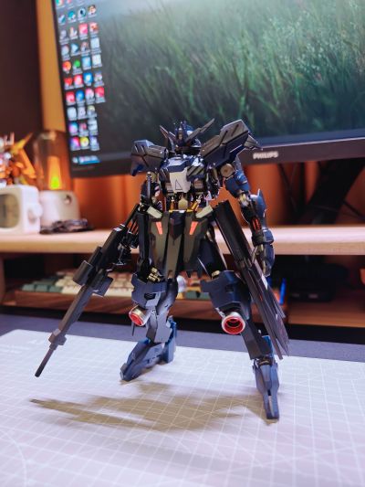 1/100 FULL MECHANICS 机动战士高达 铁血的奥尔芬斯 维达尔高达
