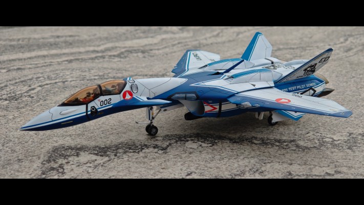 超时空要塞plus 1/72 VF-11D 雷鸟 “Test Pilot School”