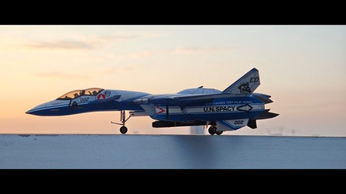 超时空要塞plus 1/72 VF-11D 雷鸟 “Test Pilot School”