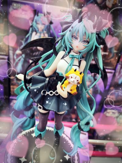 初音未来联名小浣熊拉斯卡尔 Trio-Try-iT玩具人偶-恶魔款-