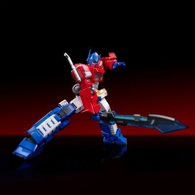 COMBOT 擎天柱