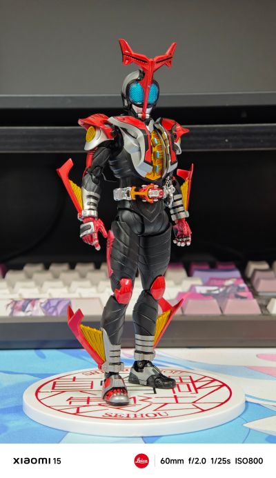 S.H.Figuarts（真骨雕制法）假面骑士甲斗王 超越形态 真骨雕制法10周年纪念版