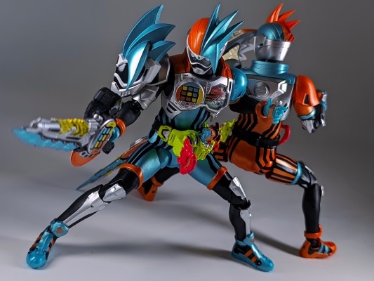 S.H.Figuarts  假面骑士艾克赛德 假面骑士艾克赛德 双人动作玩家 等级20 左右套装