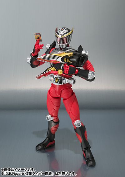 S.H.Figuarts  假面骑士龙骑生存形态