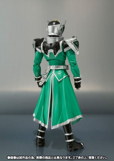 S.H.Figuarts  假面骑士巫骑 飓风魔龙形态