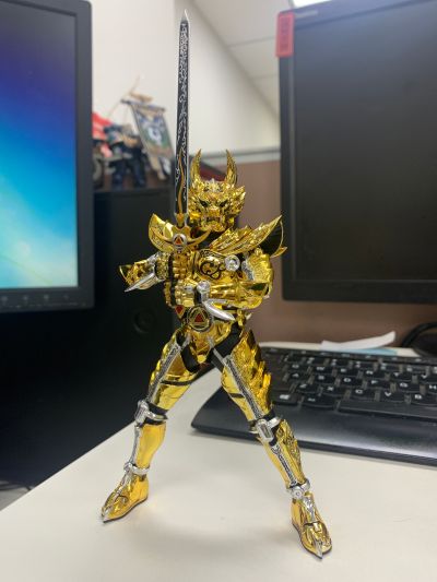 变形金刚大师级 MP-59 犀牛勇士