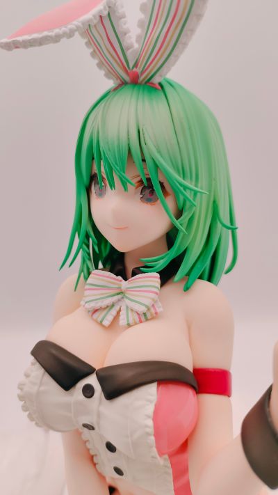 粉色兔女郎