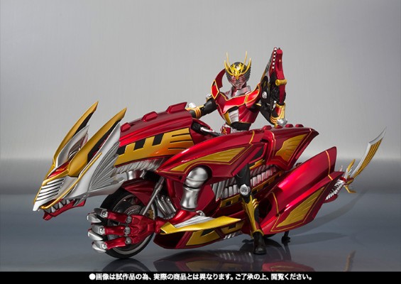 S.H.Figuarts  假面骑士龙骑生存形态与深红之龙强化形态（暂译）