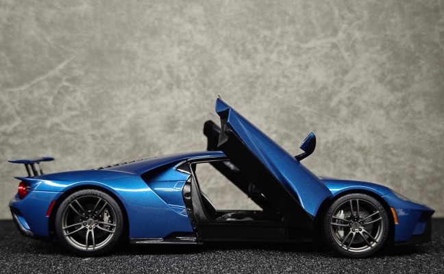 1/18 福特 GT 2017 白色