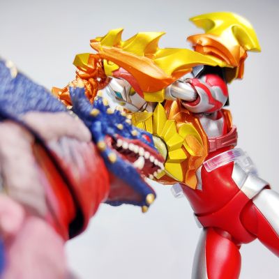 S.H.Figuarts 灼日装甲