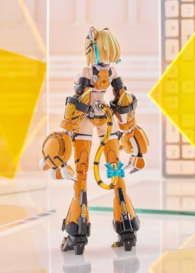 PLAMAX  BP-02 兔女郎服装计划 索菲亚· F· 希琳 老虎装甲