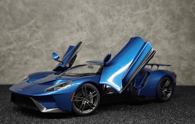 1/18 福特 GT 2017 白色