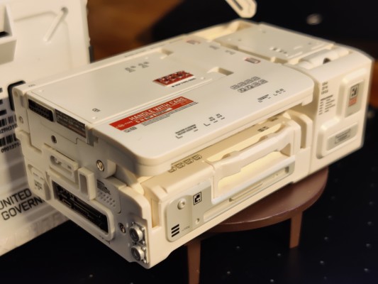 万能匣系列 流浪地球2 550C 与 550W