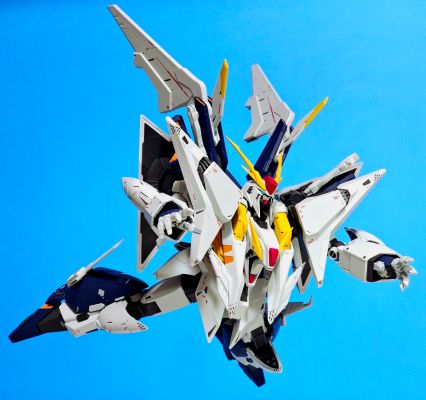 ROBOT魂(Ka版)＜机动战士系列＞ RX-105 Ξ高达（机动战士高达：闪光的哈萨维版）