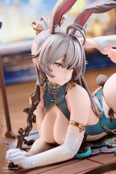 镜月