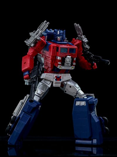 变形金刚大师级 合体系列 MPG-09 超级仁莱