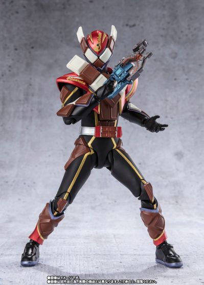 S.H.Figuarts  假面骑士瓦伦 巧克咚形态
