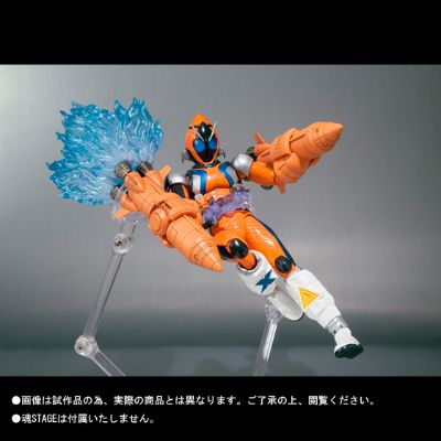 S.H.Figuarts 假面骑士卌骑 火箭形态