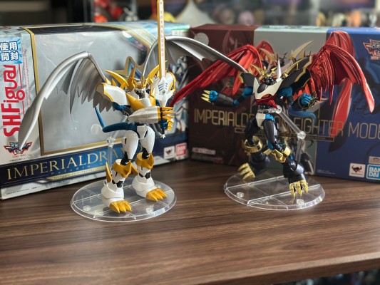 S.H.Figuarts 数码宝贝02 帝皇龙甲兽 攻击形态/战士形态 -特别配色版-