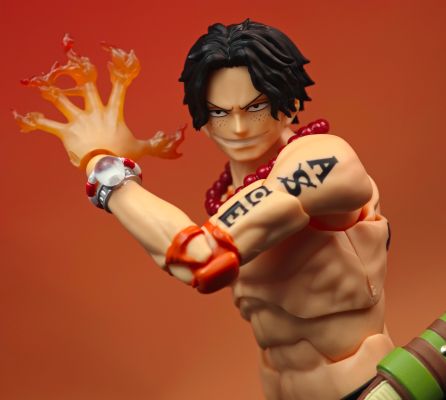 S.H.Figuarts 波特夹斯·D·艾斯 -火拳-
