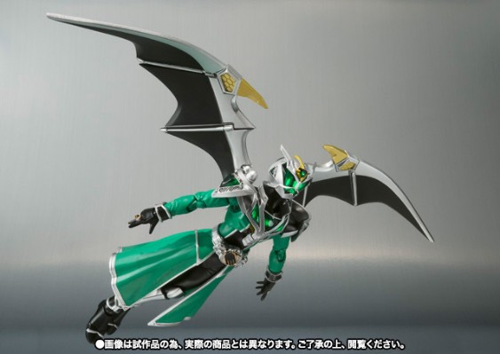S.H.Figuarts  假面骑士巫骑 飓风魔龙形态