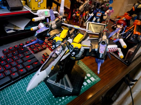 DX超合金 VF-25S 装甲型弥赛亚女武神（奥兹玛·李专用）重生版