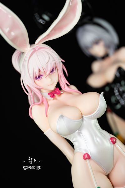 兔女郎 白兔