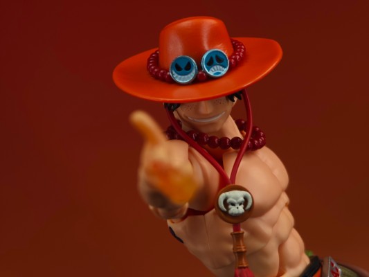 S.H.Figuarts 波特夹斯·D·艾斯 -火拳-
