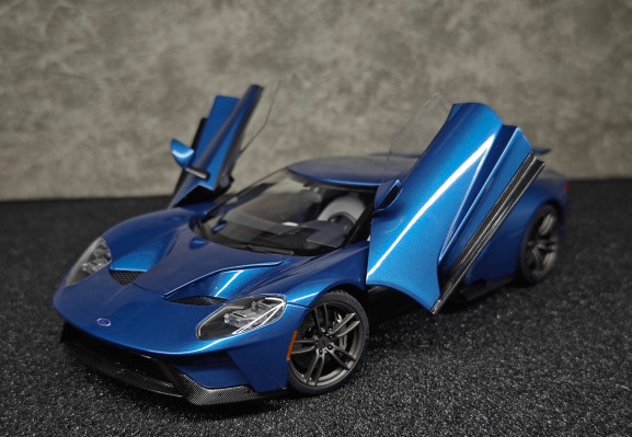 1/18 福特 GT 2017 白色