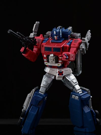 变形金刚大师级 合体系列 MPG-09 超级仁莱