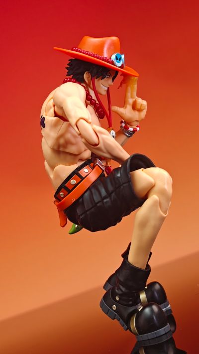 S.H.Figuarts 波特夹斯·D·艾斯 -火拳-
