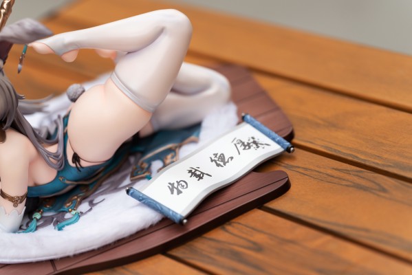 镜月