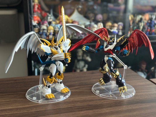 S.H.Figuarts 数码宝贝02 帝皇龙甲兽 攻击形态/战士形态 -特别配色版-