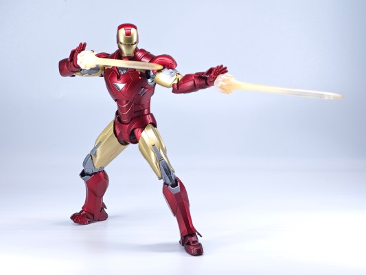 S.H.Figuarts 钢铁侠 Mk6 -《BATTLE DAMAGE》 EDITION-（复仇者联盟）