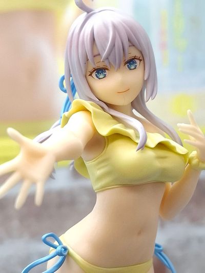 不时用俄语小声说真心话的邻桌艾莉同学动画版 Luminasta “艾莉”夏季校服